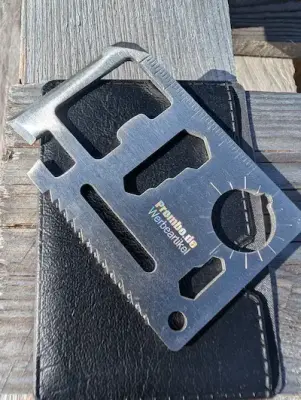 Klein, praktisch, unentbehrlich: Das Multitool mit individueller Gravur! - Multitool mit effektvoller Gravur als Werbegeschenk 