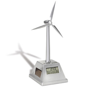 Uhr mit solarbetriebenem Windrad  WOKINGHAM
